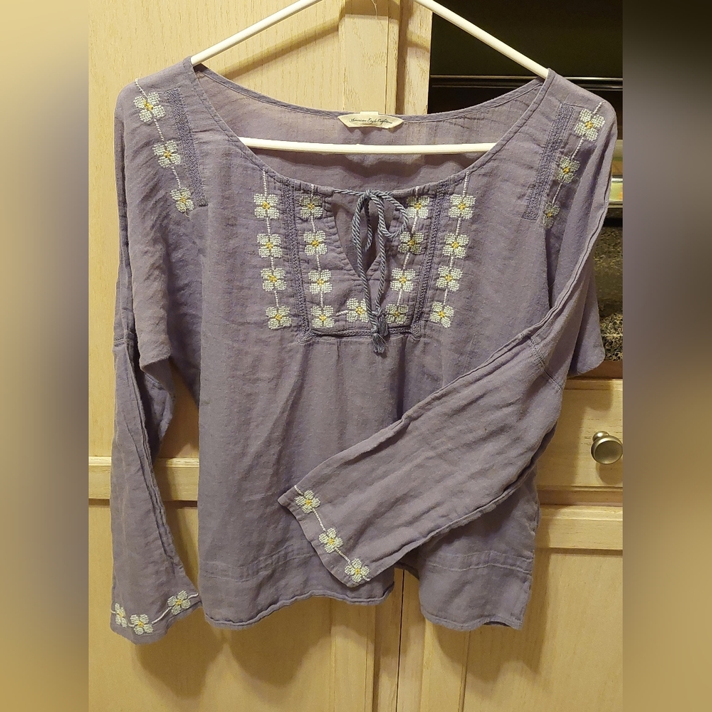 American Eagle Embroidered Blouse Sz XS
